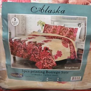 NEW King Comforter Borrego Blanket Set (3pcs)
